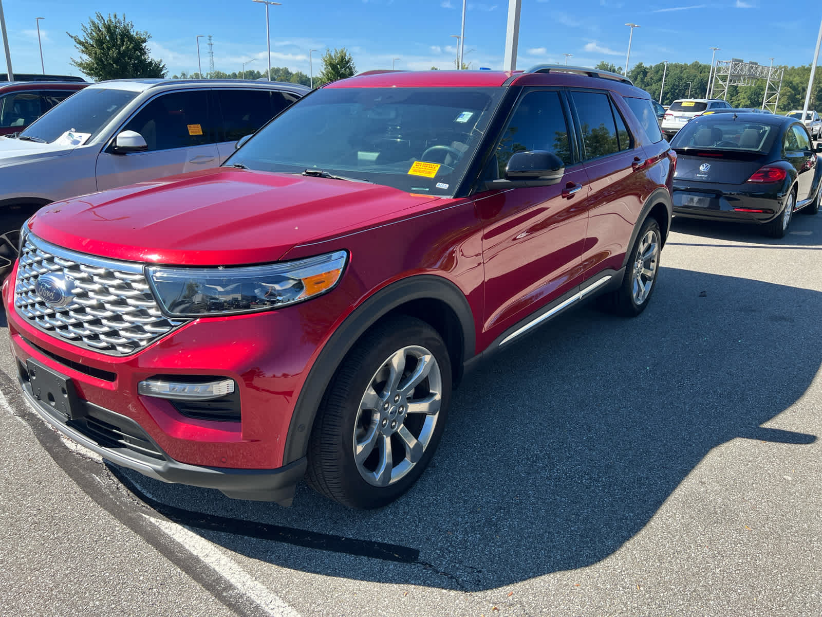 2020 Ford Explorer Platinum photo 2