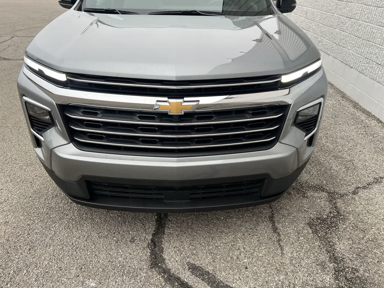 2025 Chevrolet Traverse photo 3