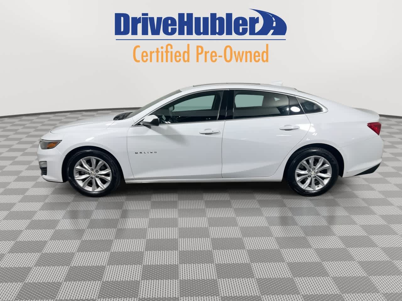 2024 Chevrolet Malibu 1LT photo 2