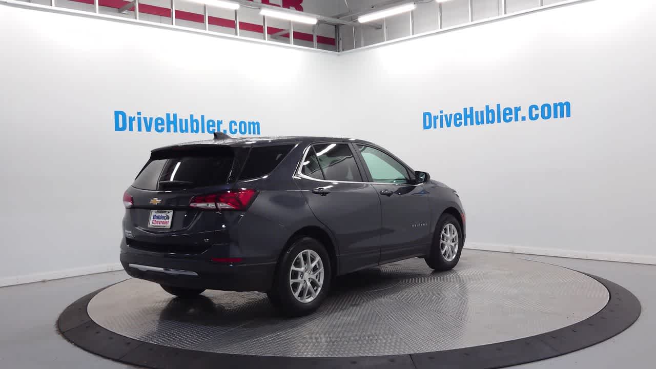 2022 Chevrolet Equinox LT photo 3