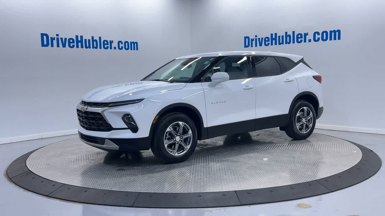 2025 Chevrolet Blazer 2LT photo 3