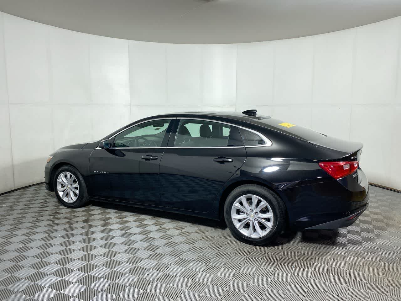 2024 Chevrolet Malibu 1LT photo 3