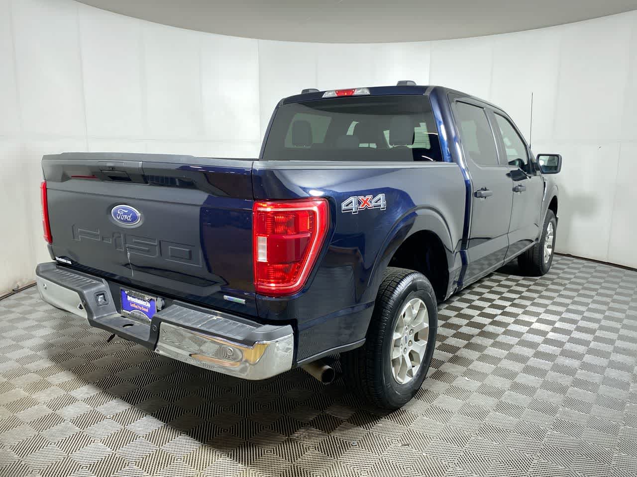 2023 Ford F-150 XLT photo 2