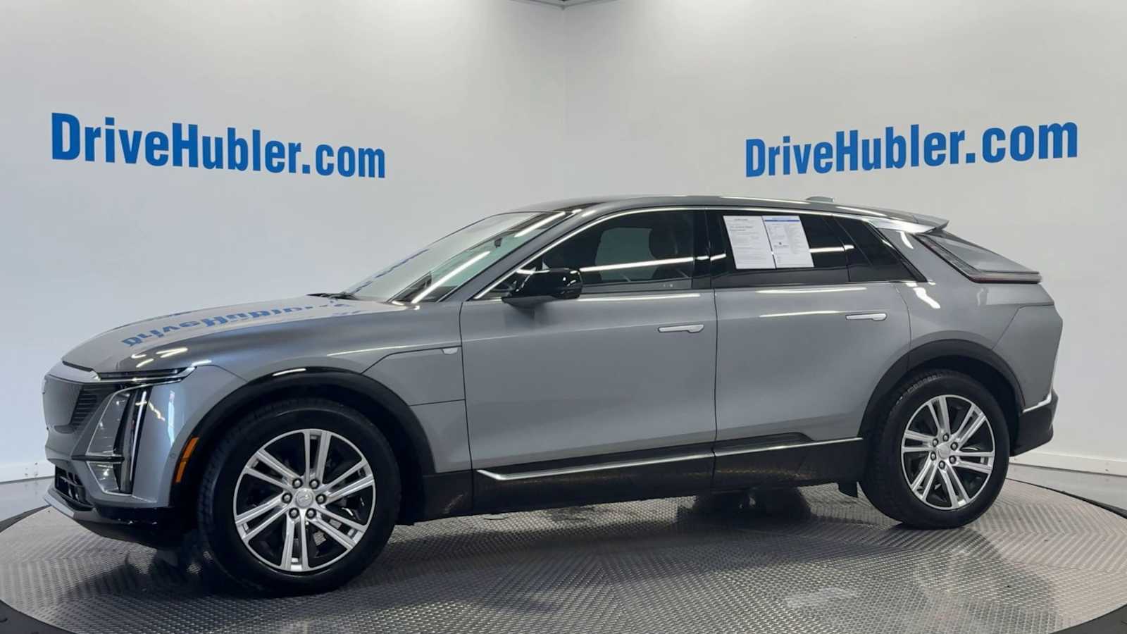 2024 Cadillac Lyriq Tech photo 3