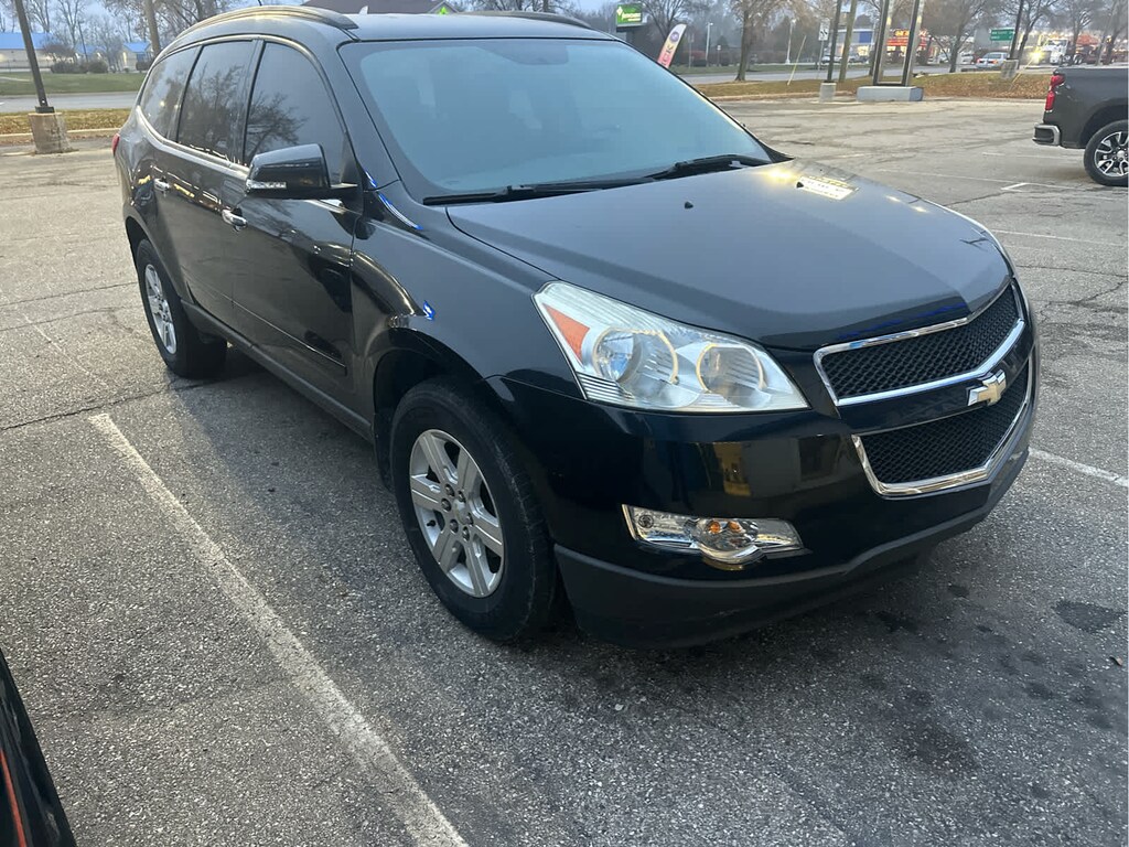 Used 2011 Chevrolet Traverse LT w/1LT SUV