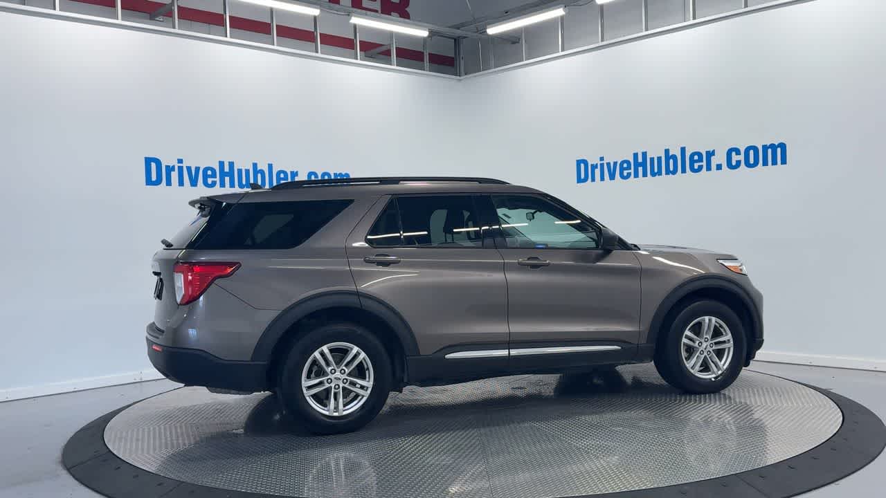 2021 Ford Explorer XLT photo 3