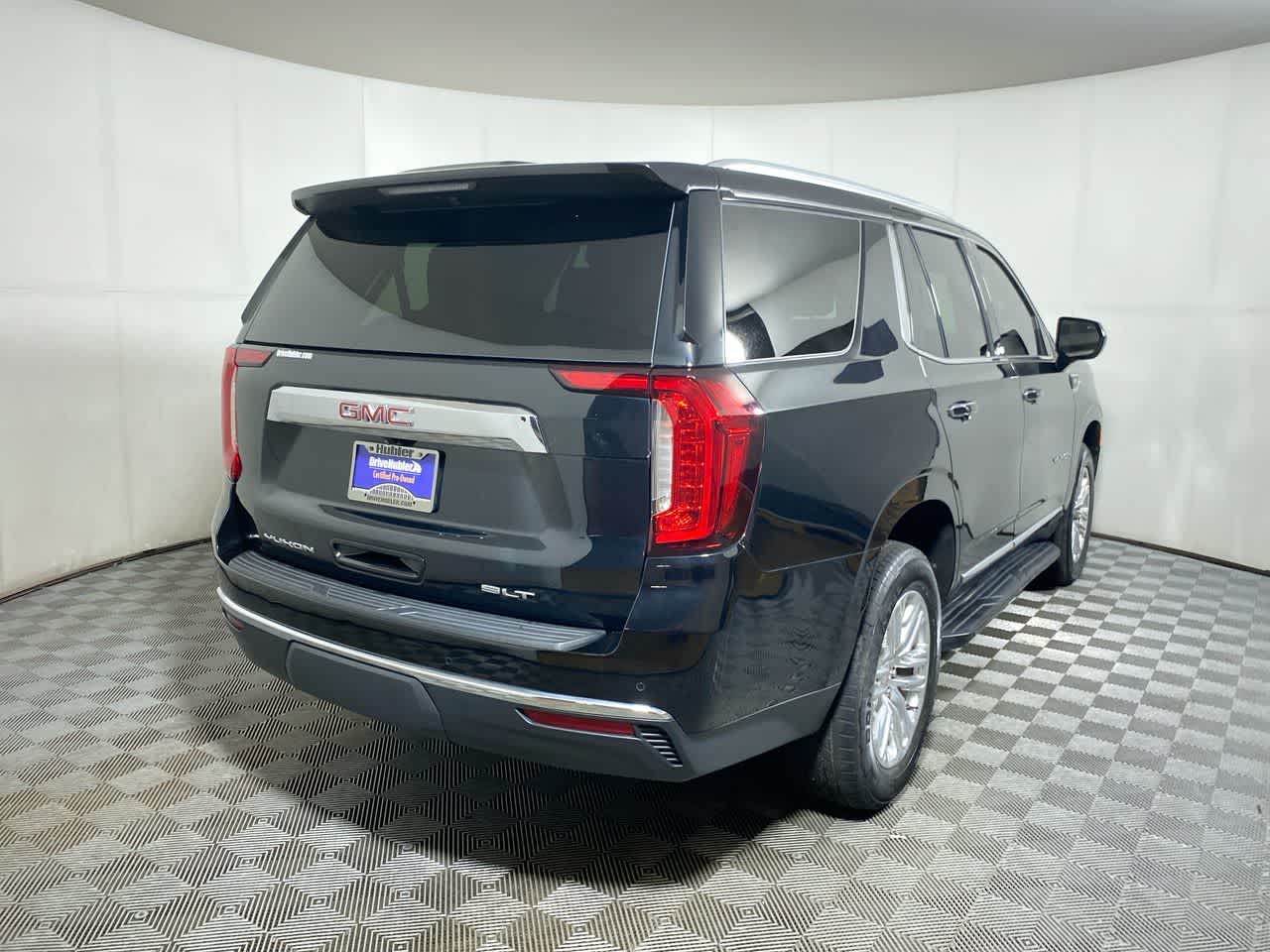 2023 Gmc Yukon SLT photo 2