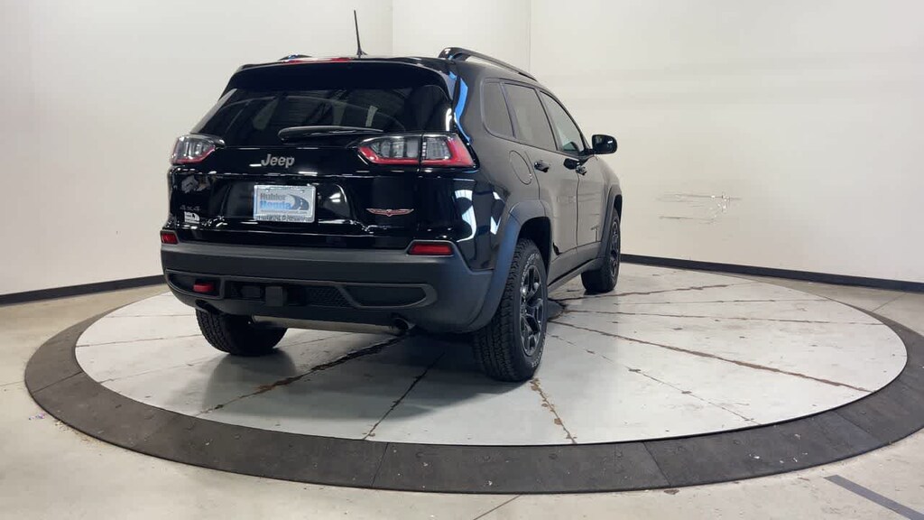 Used 2022 Jeep Cherokee Trailhawk SUV