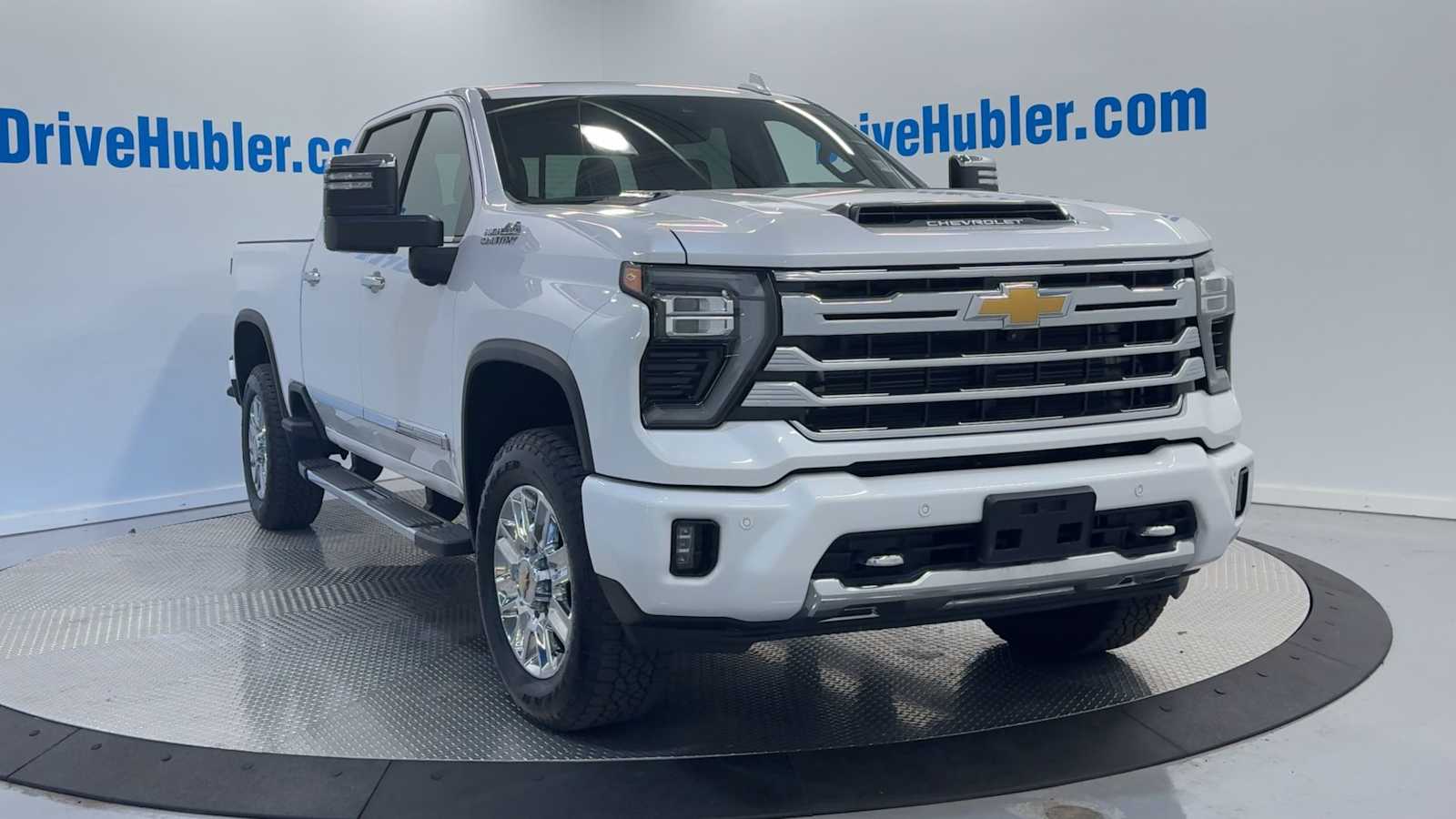 2024 Chevrolet Silverado 2500HD High Country photo 2