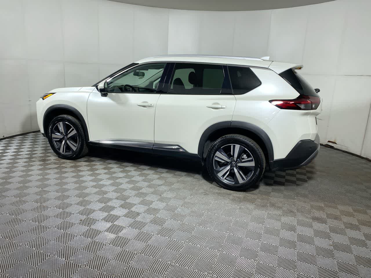 2023 Nissan Rogue SL photo 4