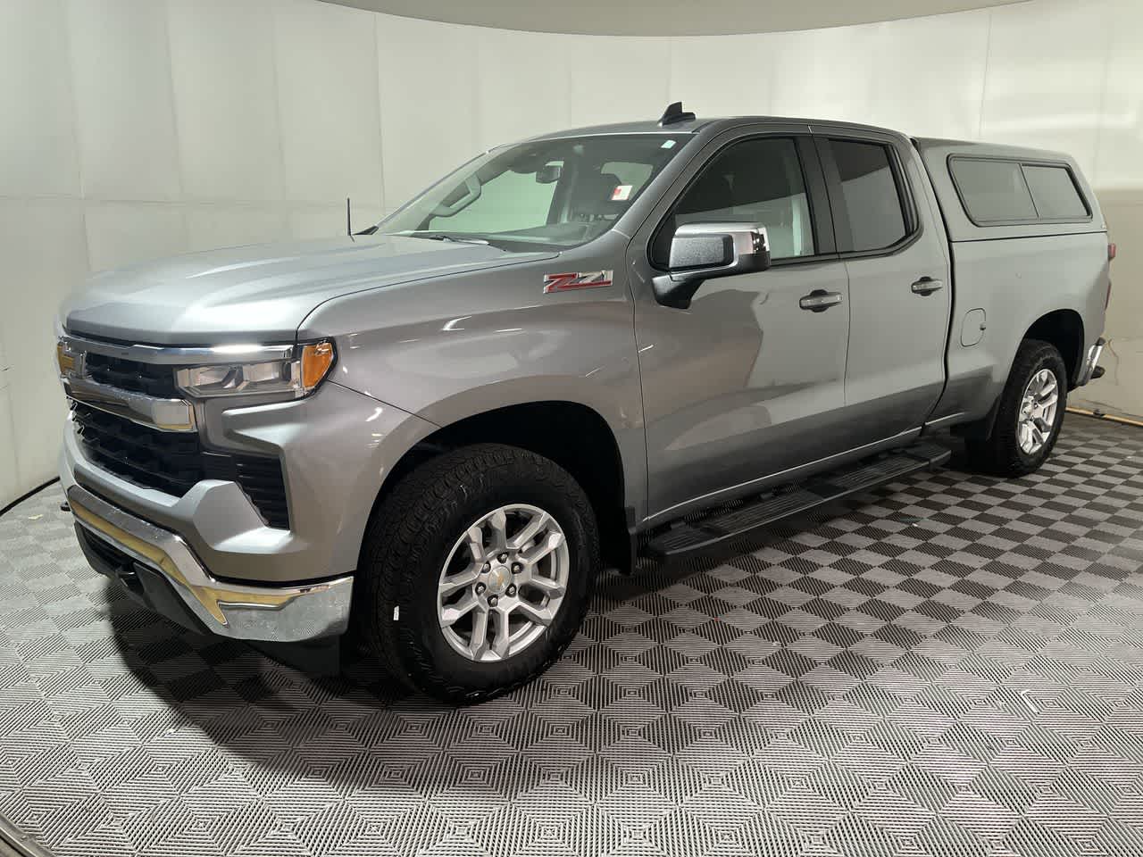 2024 Chevrolet Silverado 1500 LT photo 4