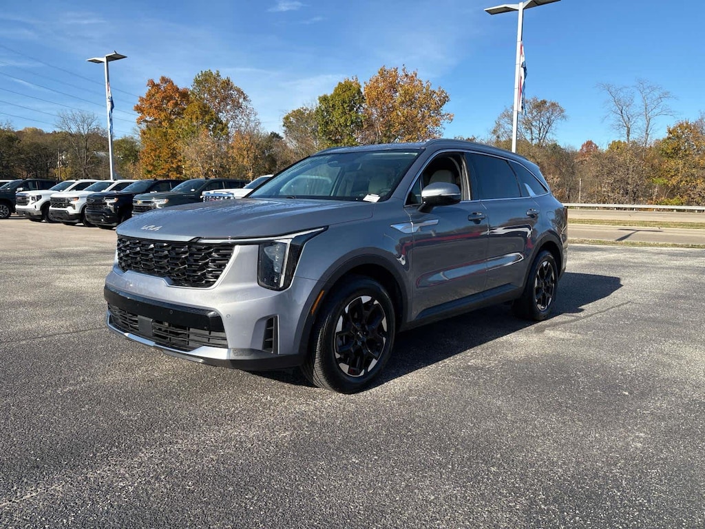 Used 2025 Kia Sorento S SUV