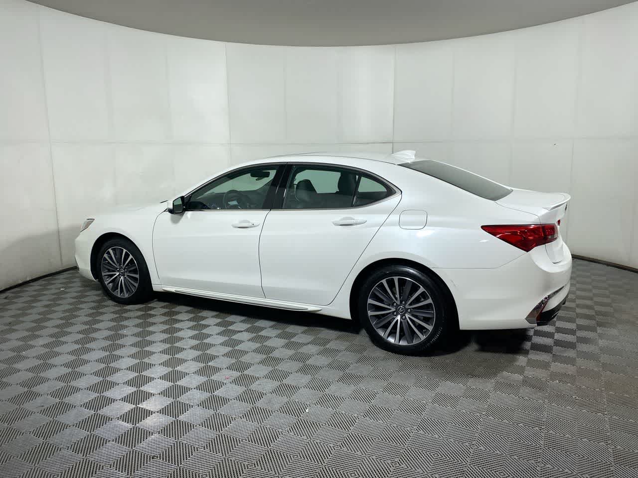 2018 Acura TLX Advance photo 4