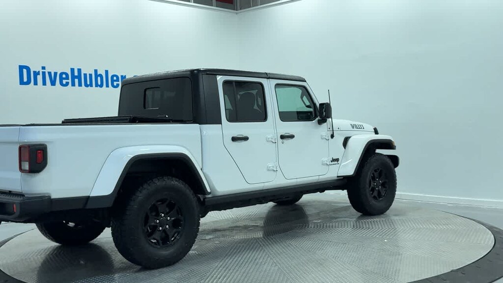 Used 2021 Jeep Gladiator Willys 4x4 Truck Crew Cab
