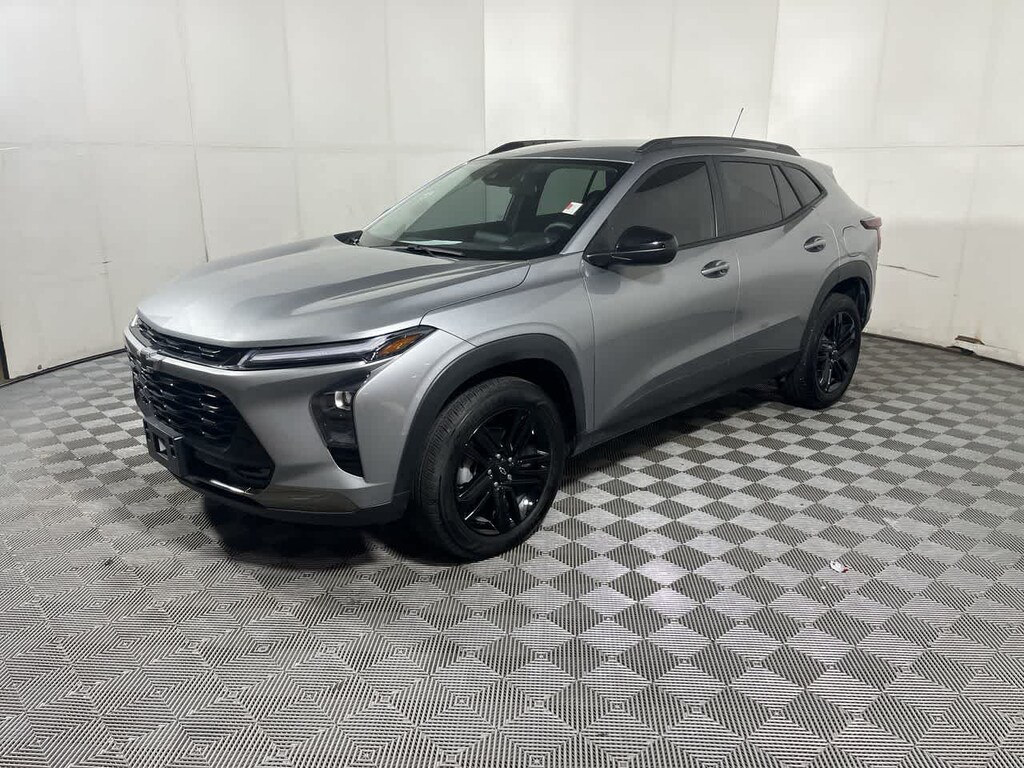 Used 2024 Chevrolet Trax Activ SUV