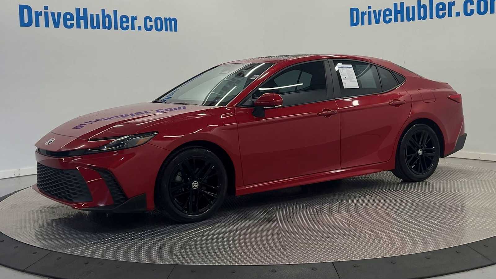 2025 Toyota Camry SE photo 4