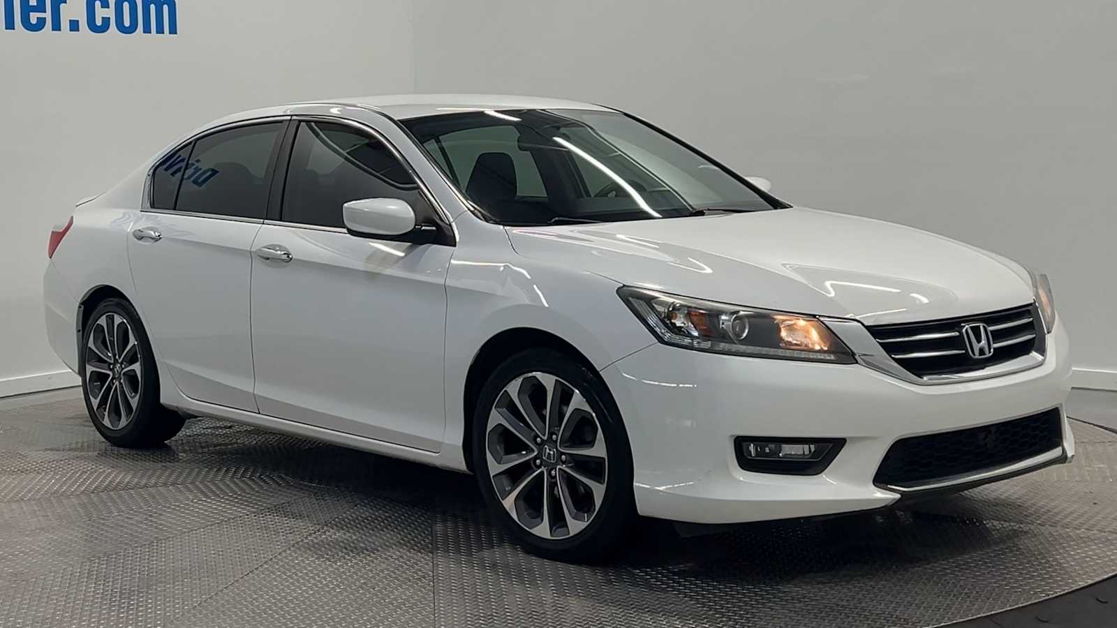 2015 Honda Accord Sport photo 2