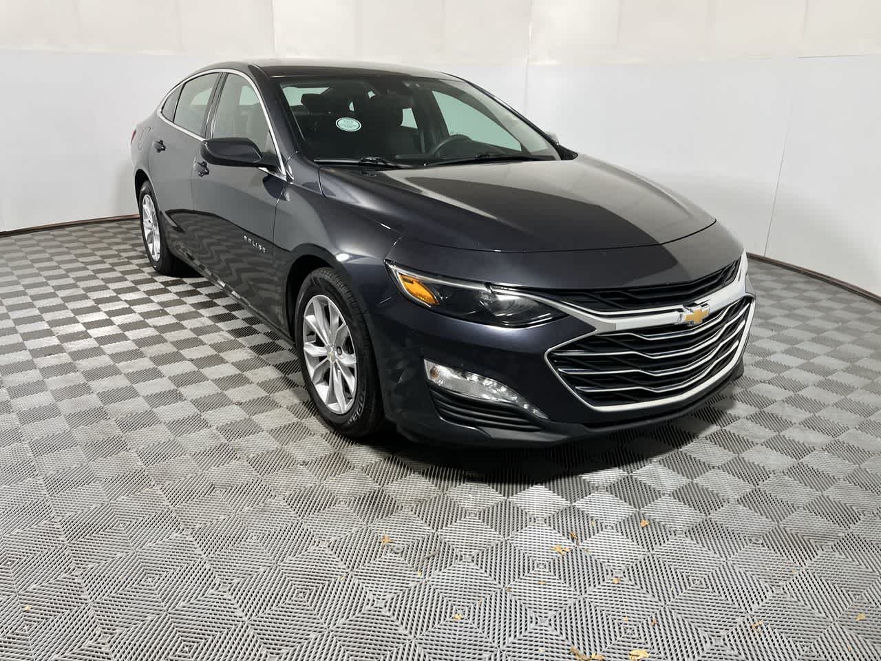Used 2023 Chevrolet Malibu 1LT with VIN 1G1ZD5ST0PF242870 for sale in Franklin, IN