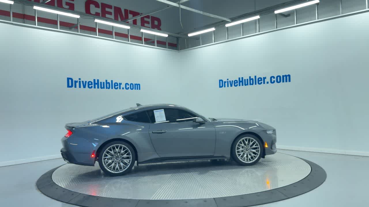 2025 Ford Mustang GT Premium photo 2