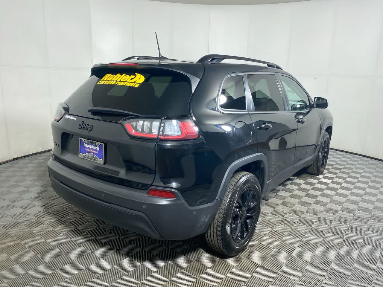 2023 Jeep Cherokee Altitude Lux photo 2