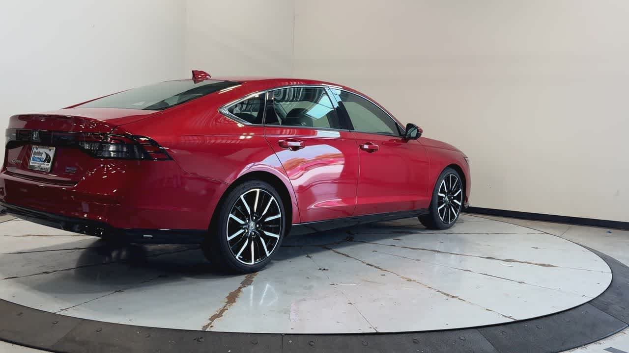 2023 Honda Accord Hybrid Touring photo 3