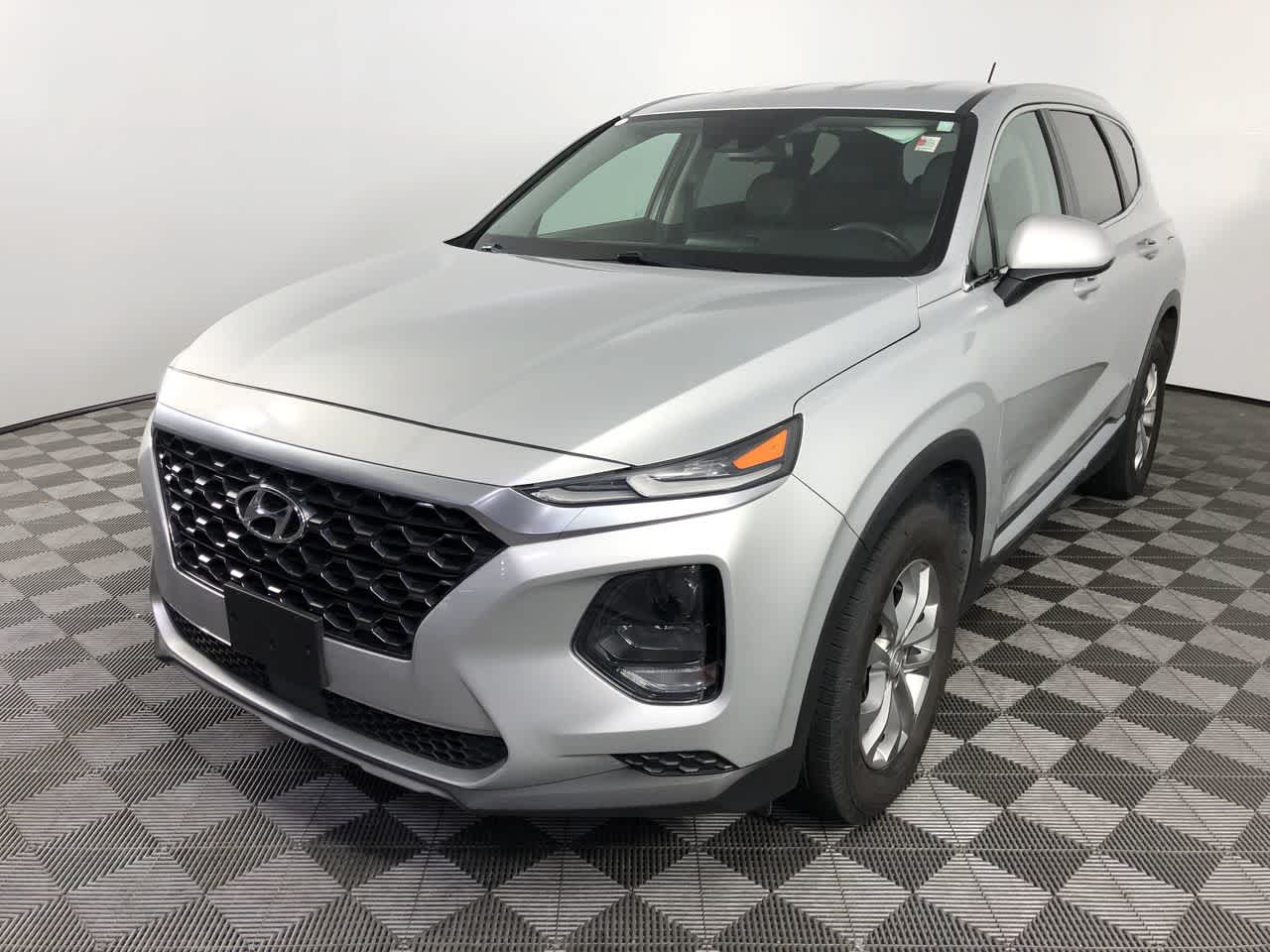 2019 Hyundai Santa Fe SE photo 4