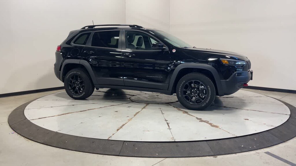 Used 2022 Jeep Cherokee Trailhawk SUV