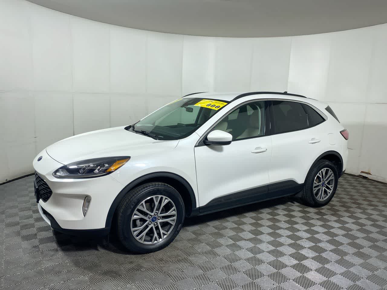 2022 Ford Escape SEL photo 4