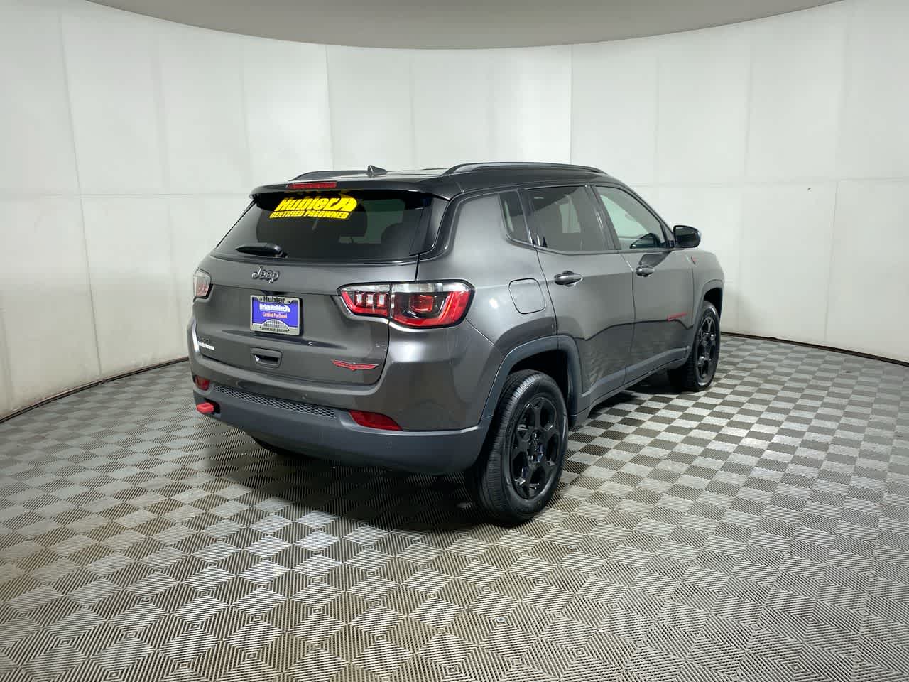 2023 Jeep Compass Trailhawk photo 2
