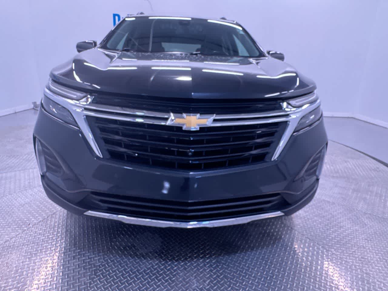 2023 Chevrolet Equinox LT photo 3