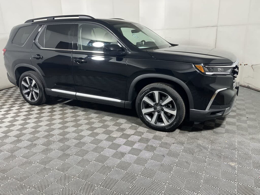Used 2024 Honda Pilot Touring SUV