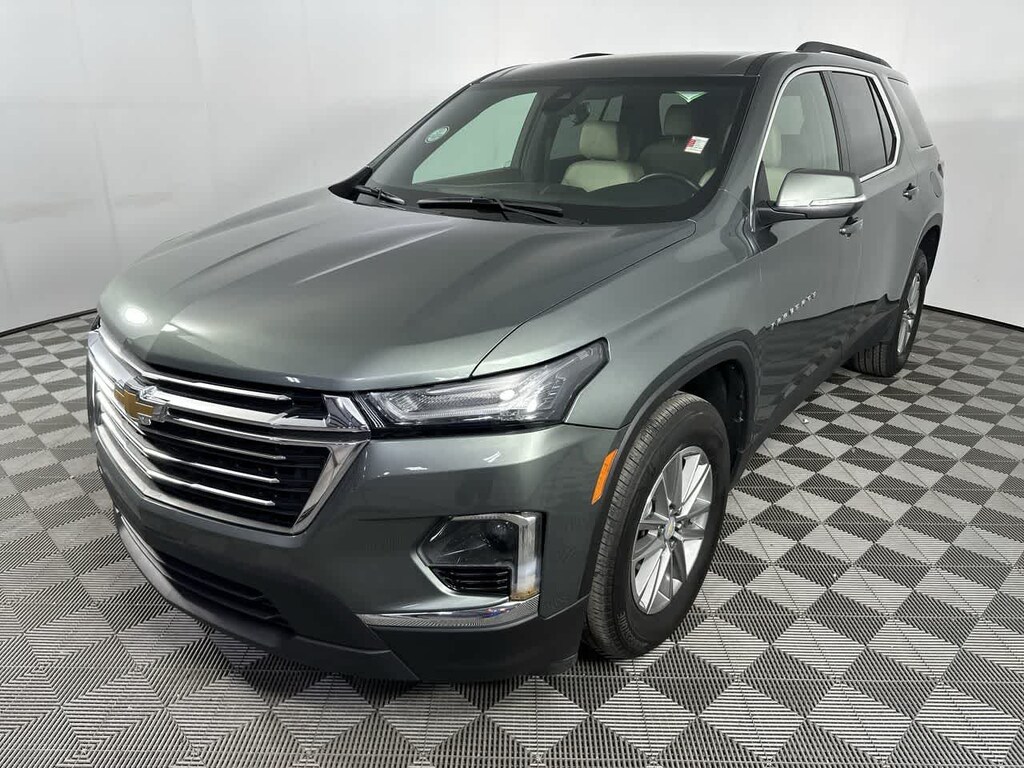 Used 2023 Chevrolet Traverse LT Leather SUV