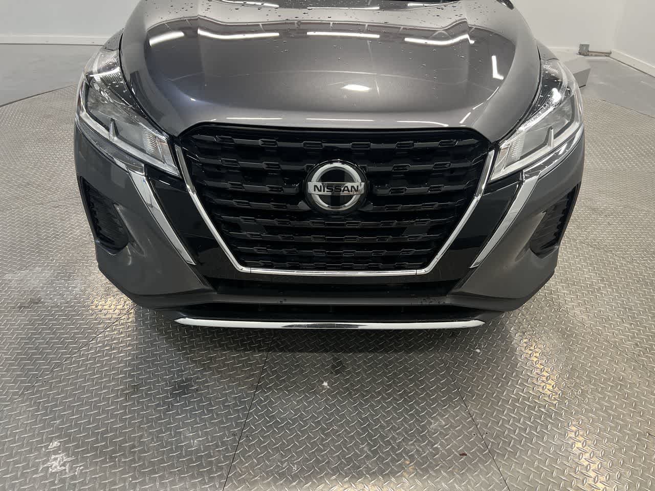 2021 Nissan Kicks S photo 2