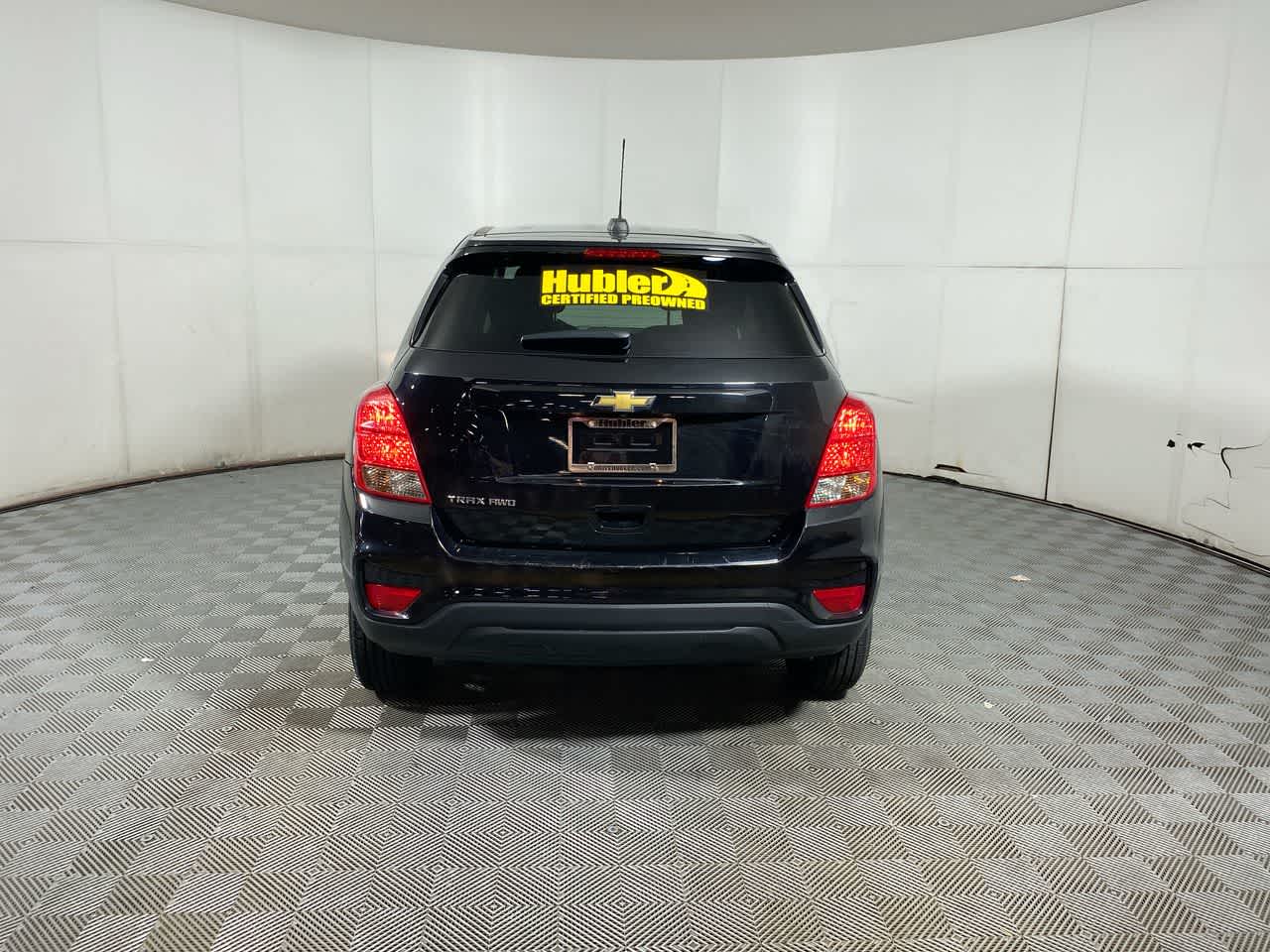 2021 Chevrolet Trax LS photo 3
