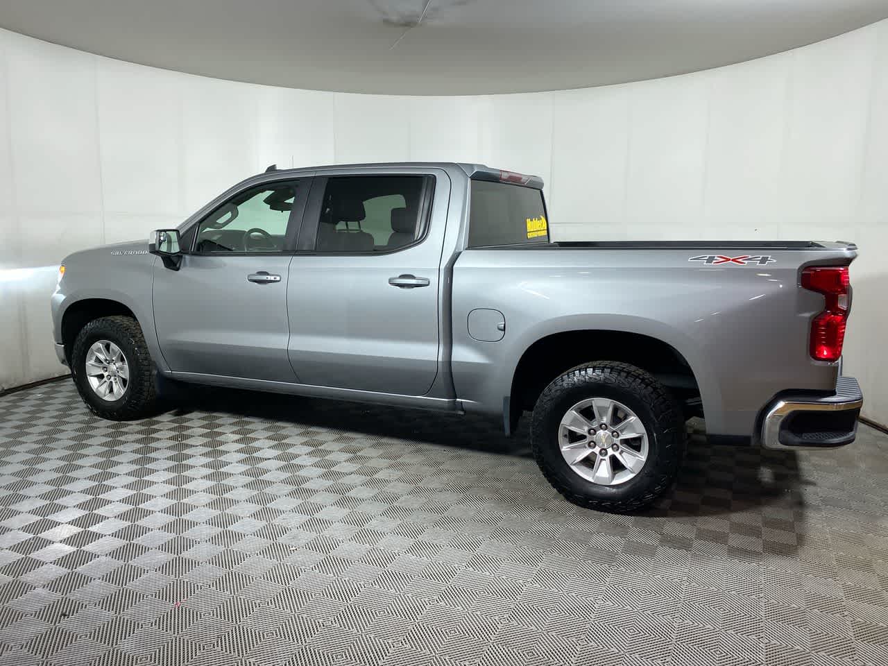 2023 Chevrolet Silverado 1500 LT photo 4