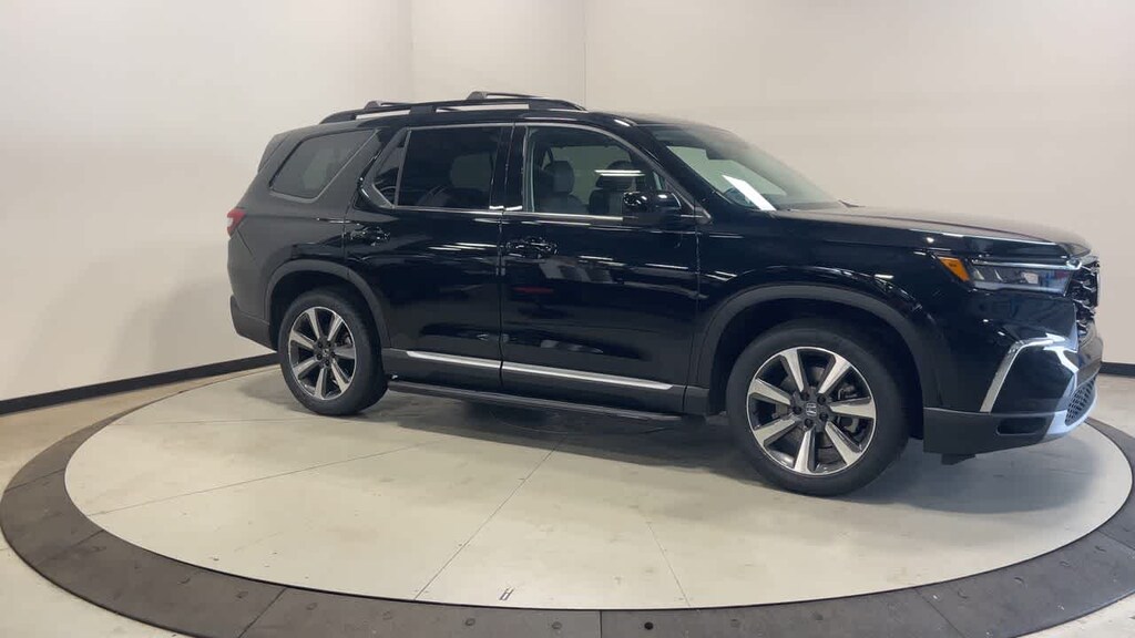 Used 2025 Honda Pilot Elite SUV