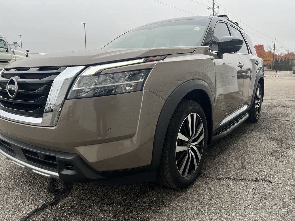 Used 2023 Nissan Pathfinder Platinum SUV