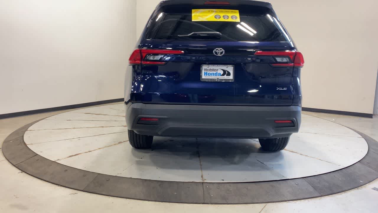 2024 Toyota Grand Highlander XLE photo 2