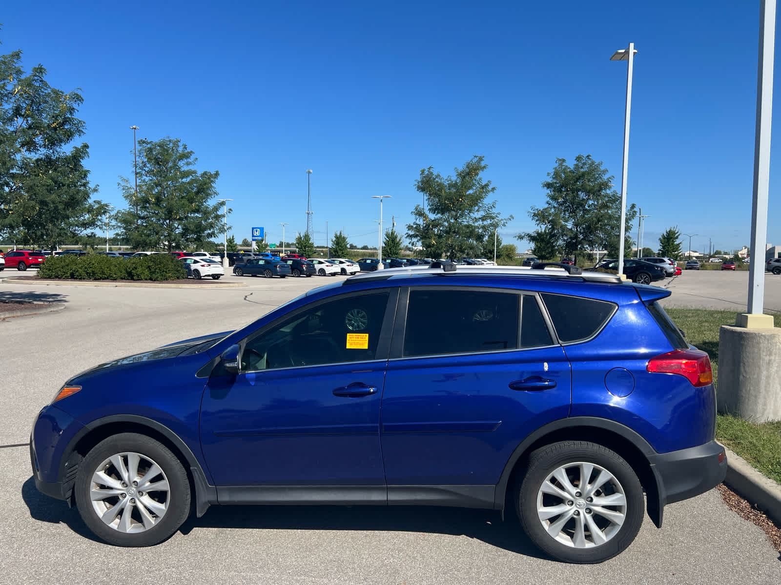 2015 Toyota RAV4 Limited photo 4