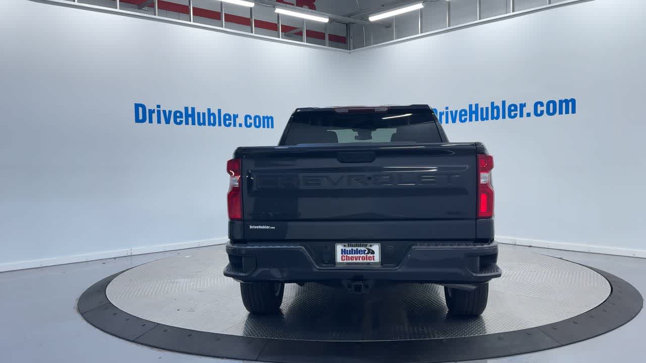 2023 Chevrolet Silverado 1500 RST photo 2