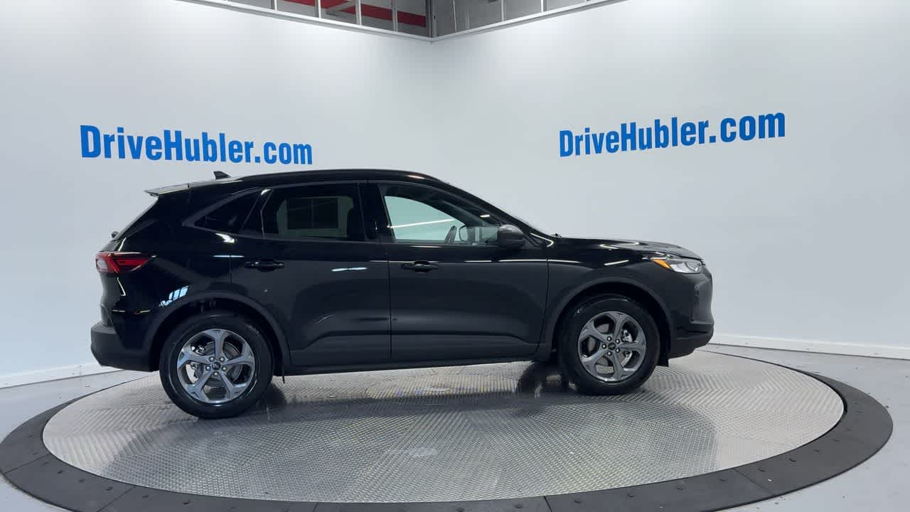 2025 Ford Escape ST-Line photo 3
