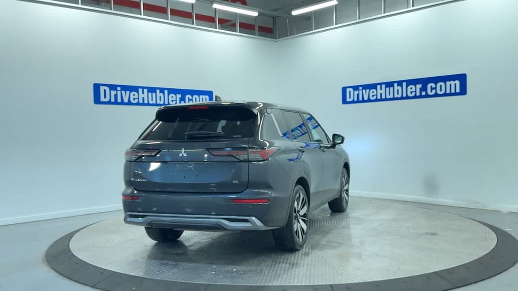 Used 2025 Mitsubishi Outlander SE SUV