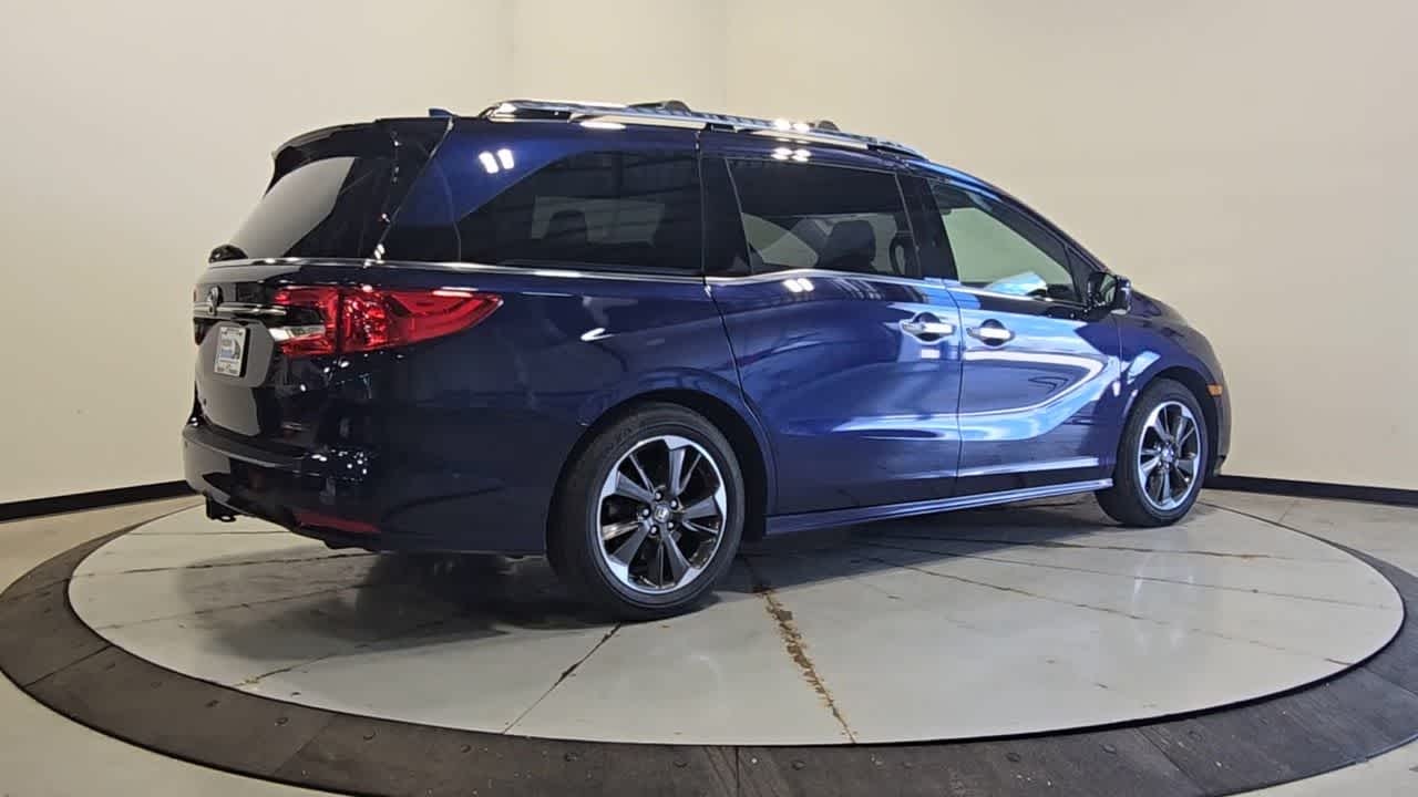 2023 Honda Odyssey Elite photo 3