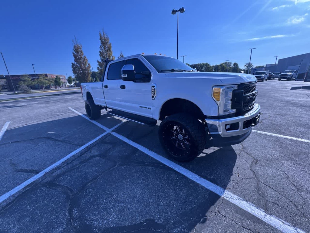 Used 2017 Ford Super Duty F-250 SRW XL 4WD Crew Cab 8 Box Truck Crew Cab