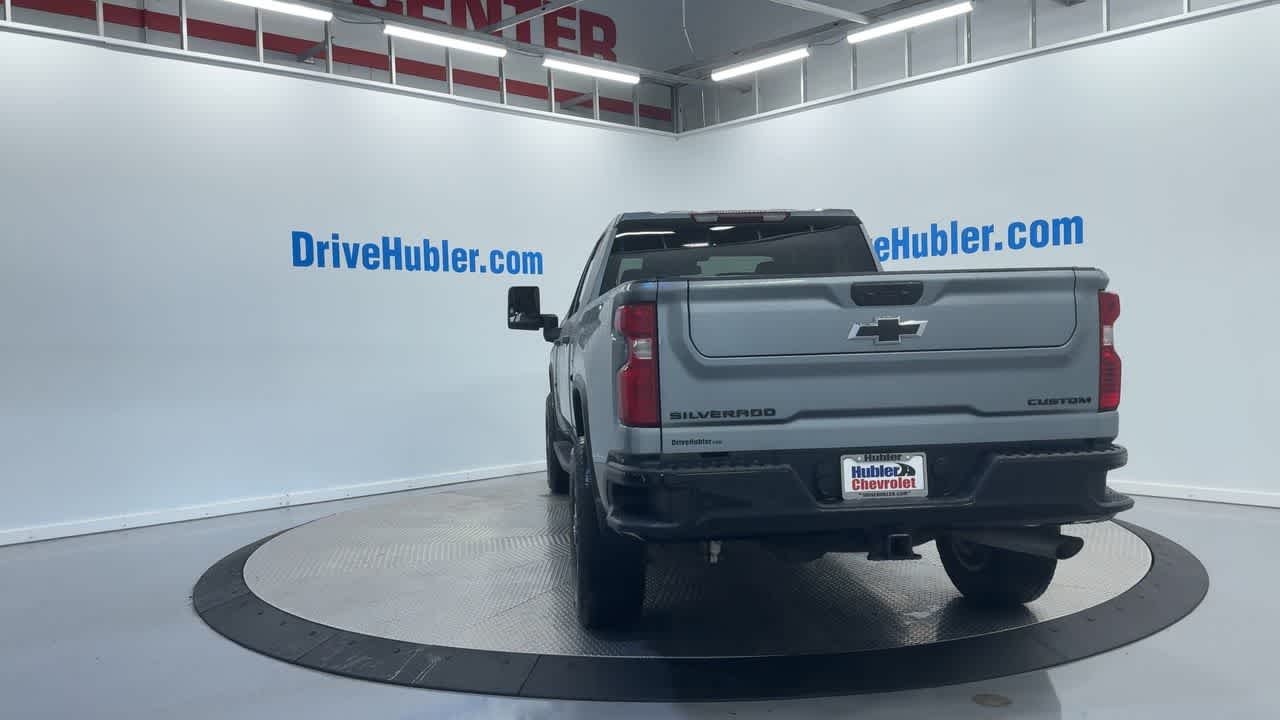 2024 Chevrolet Silverado 2500HD Custom photo 2