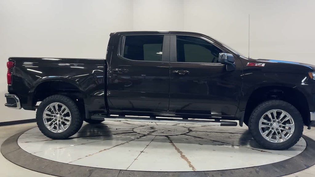 Used 2020 Chevrolet Silverado 1500 LT 4WD Crew Cab 147 Truck Crew Cab