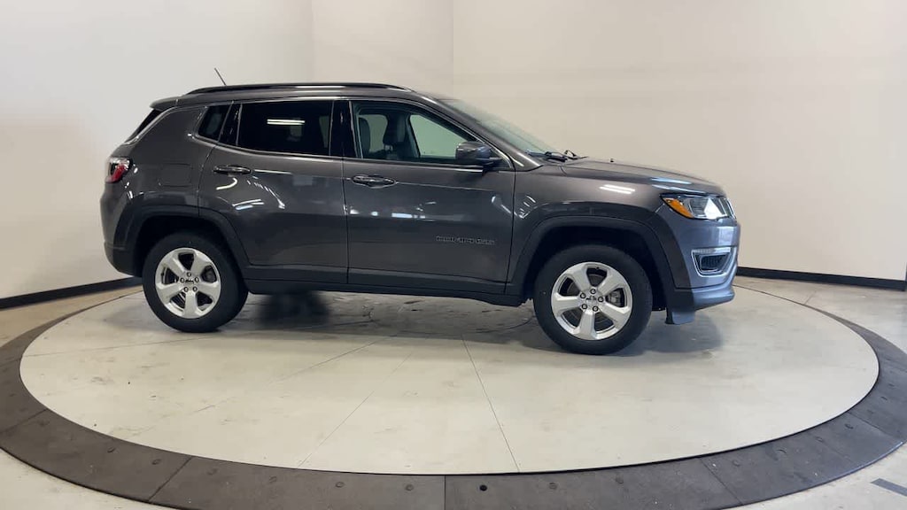 Used 2021 Jeep Compass Latitude SUV
