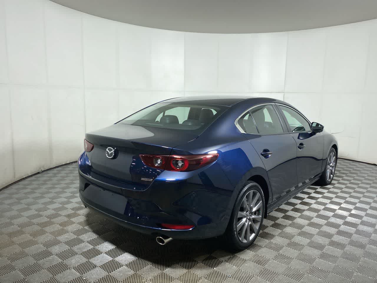 2025 Mazda Mazda3 2.5 s Preferred photo 2