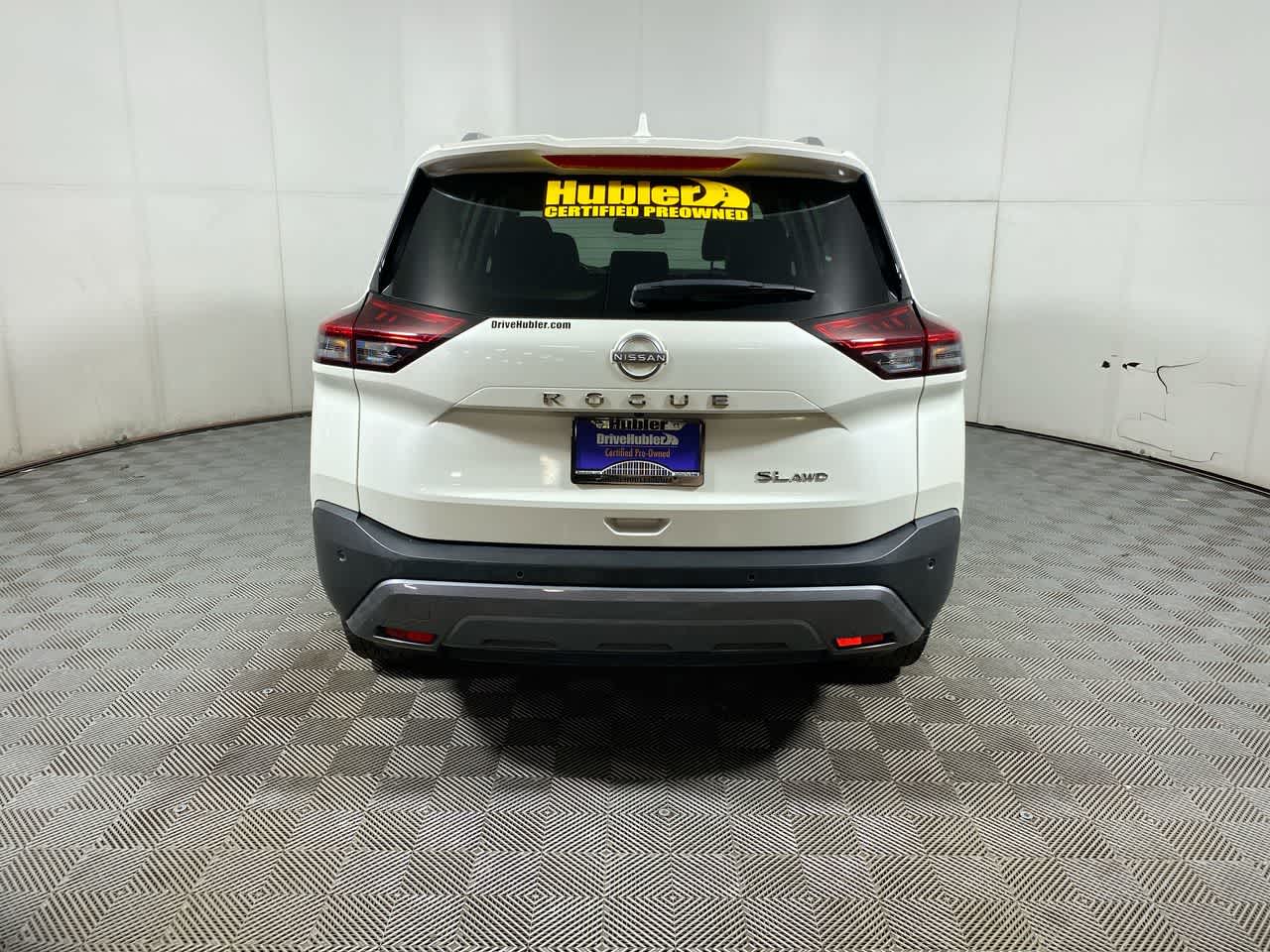 2023 Nissan Rogue SL photo 3