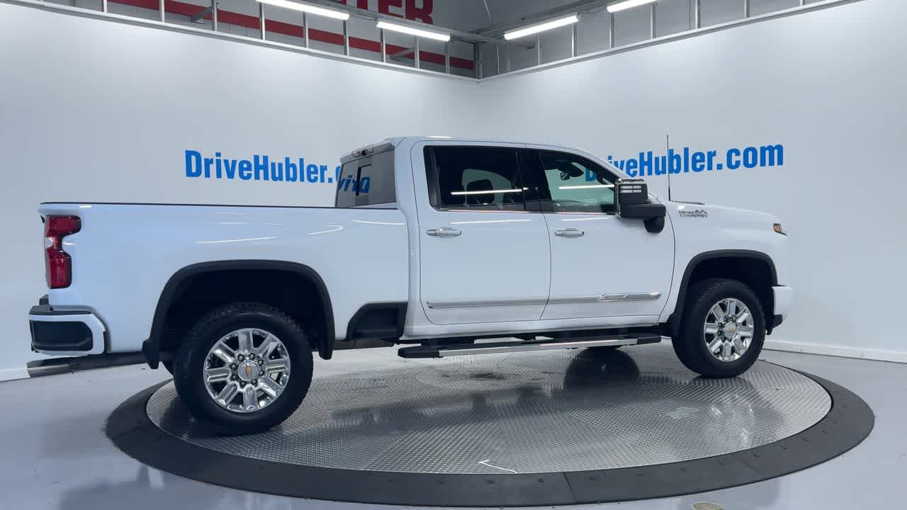 2024 Chevrolet Silverado 2500HD High Country photo 3